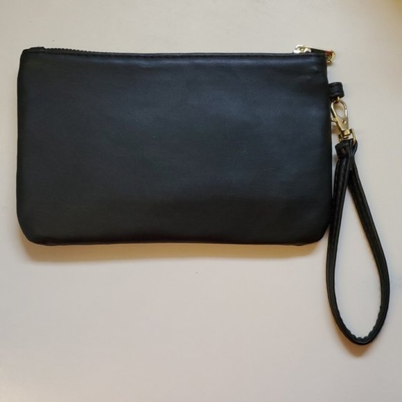 Adrienne Vittadini Charging Wallet Wristlet RFID Protection Black POUCH WOMEN'S - Picture 2 of 12